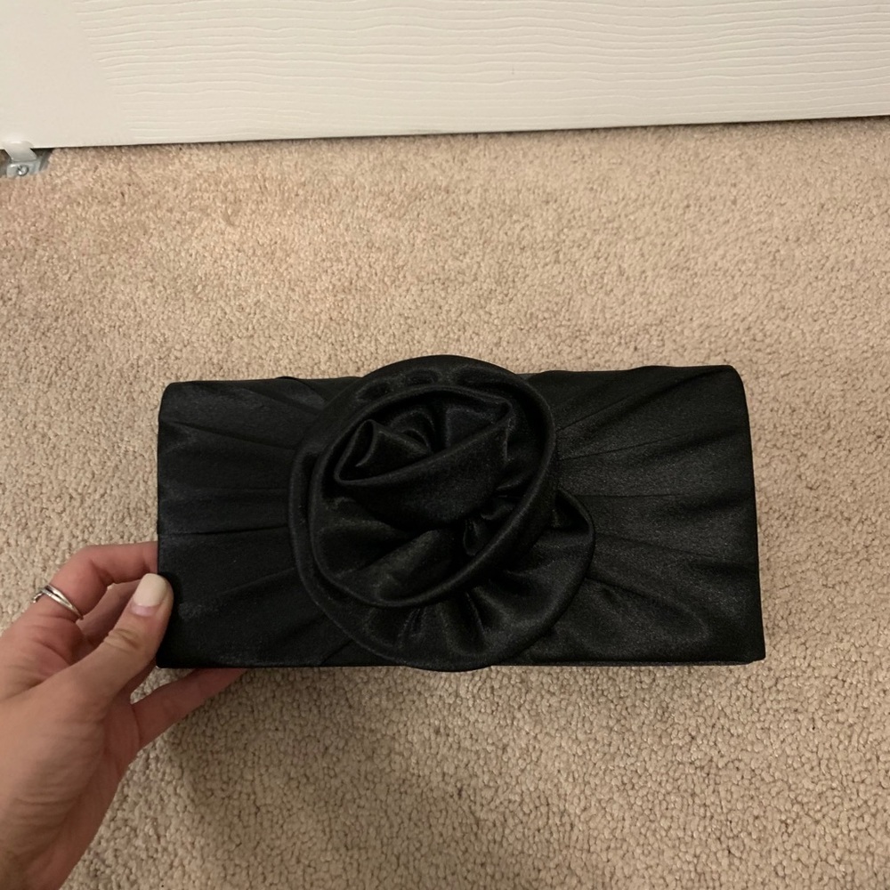 Bow clutch